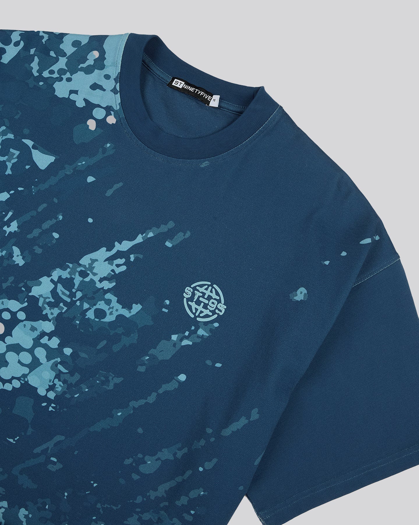 ST-95 x Anna Bergonzini Camouflage T-Shirt Blue ST95