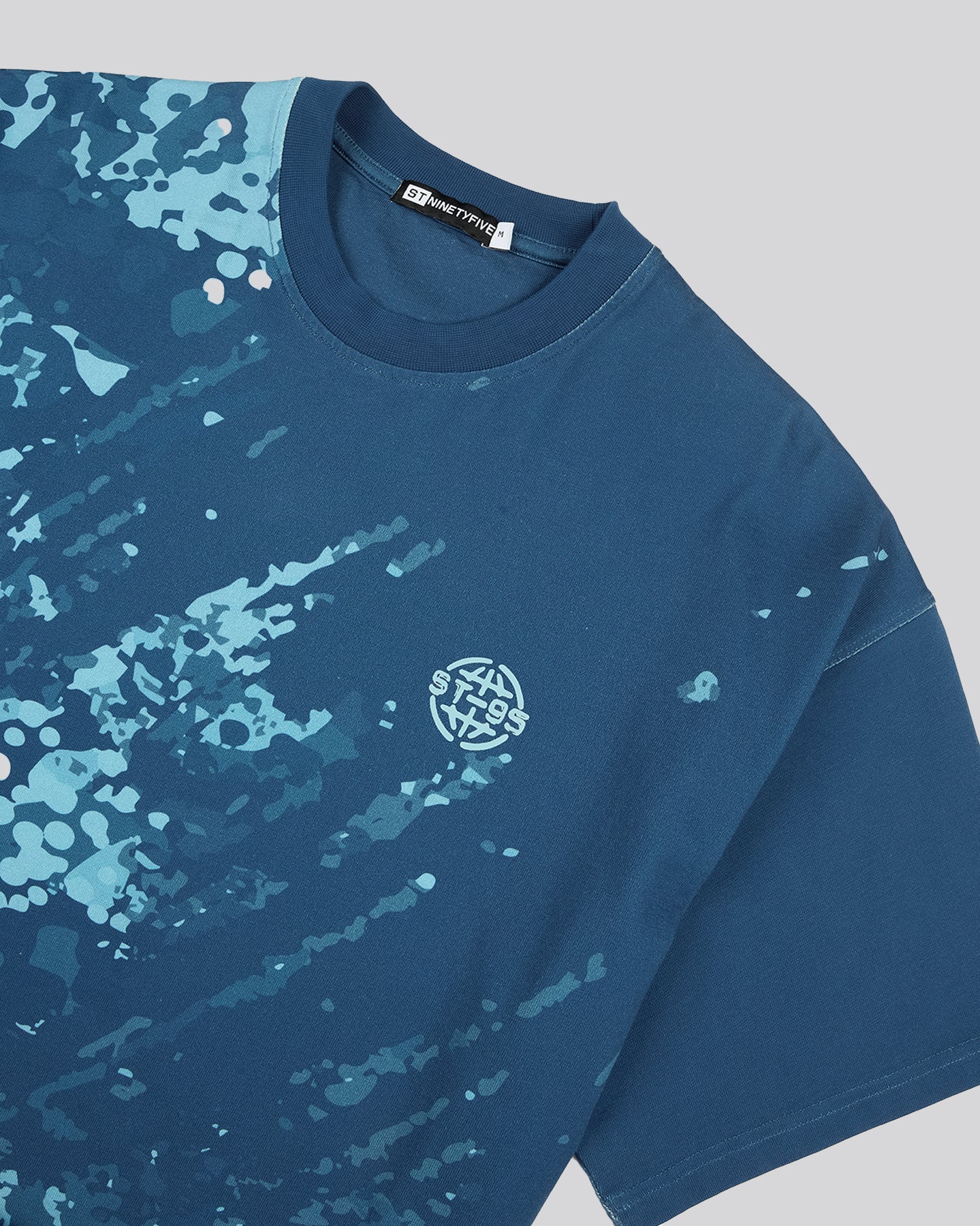 ST-95 x Anna Bergonzini Camouflage T-Shirt Blue ST95