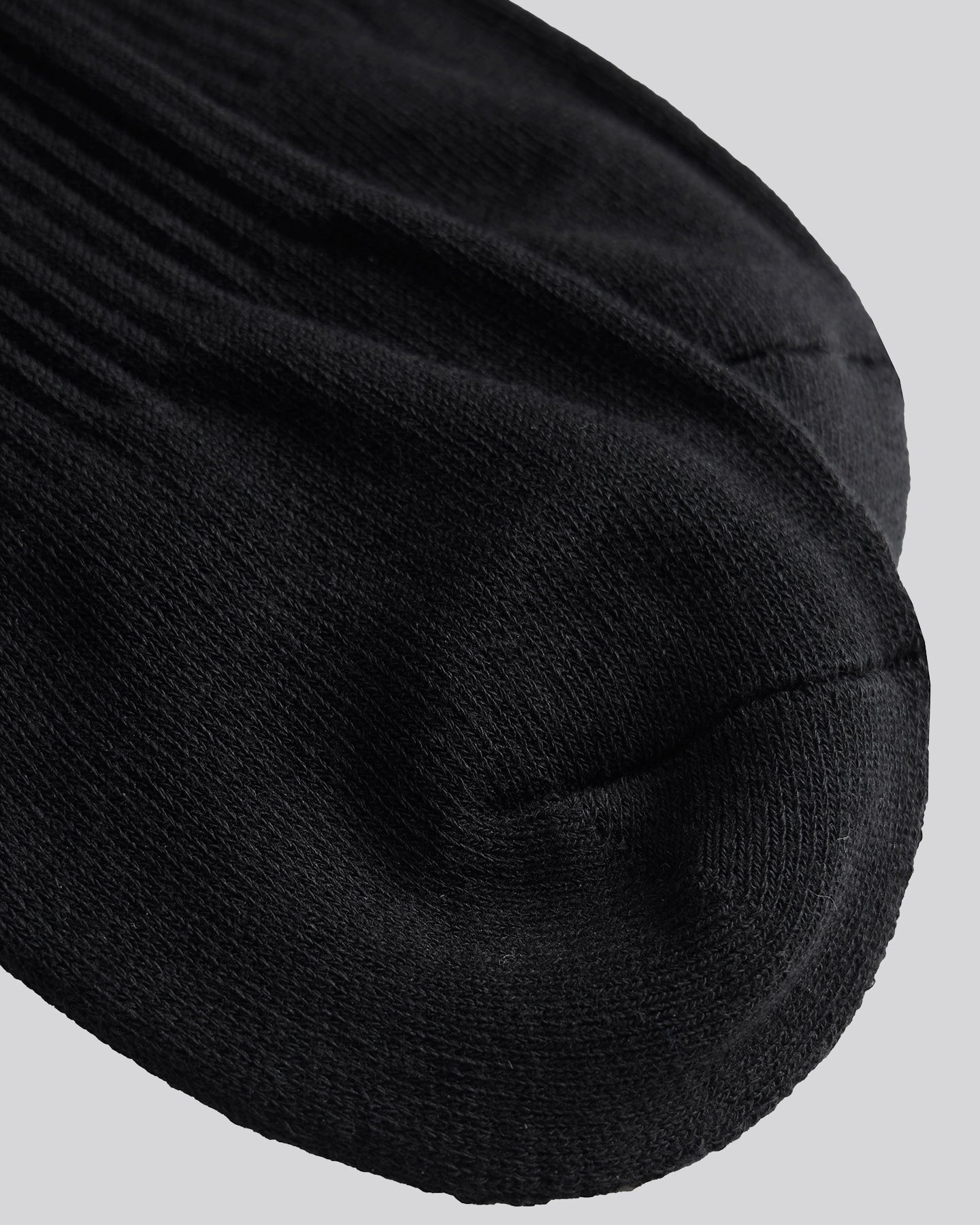 ST95 Globe Socks Black ST95